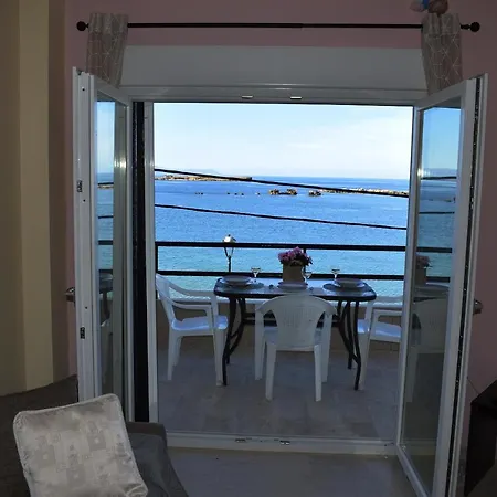 Апартаменты βeachfront Apartment, Next To Chania Center & Old Harbor! Ханья