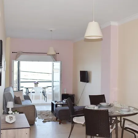 Apartman βeachfront Apartment, Next To Chania Center & Old Harbor!
