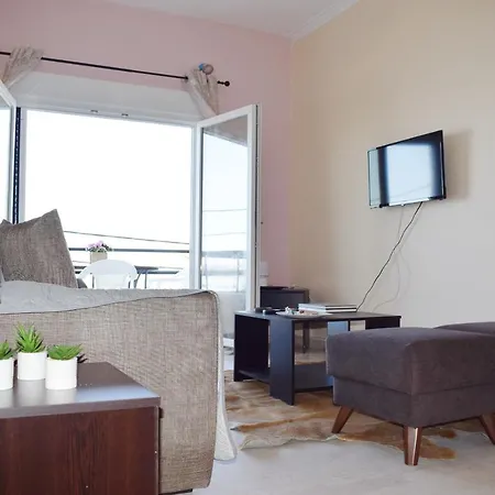 βeachfront Apartment, Next To Chania Center & Old Harbor! *