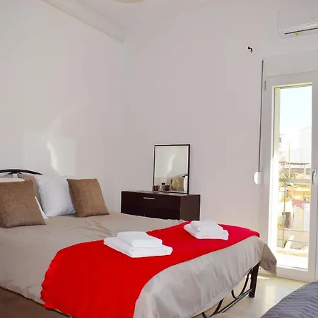 βeachfront Apartment, Next To Chania Center & Old Harbor! Апартаменты Ханья